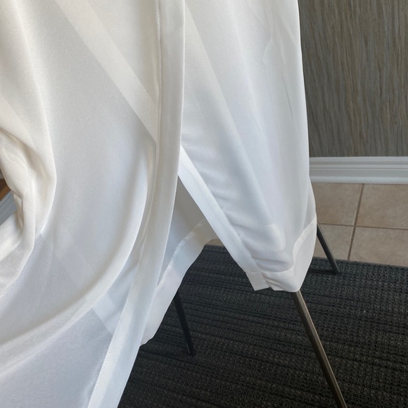 blouse - Picture 4 of 4